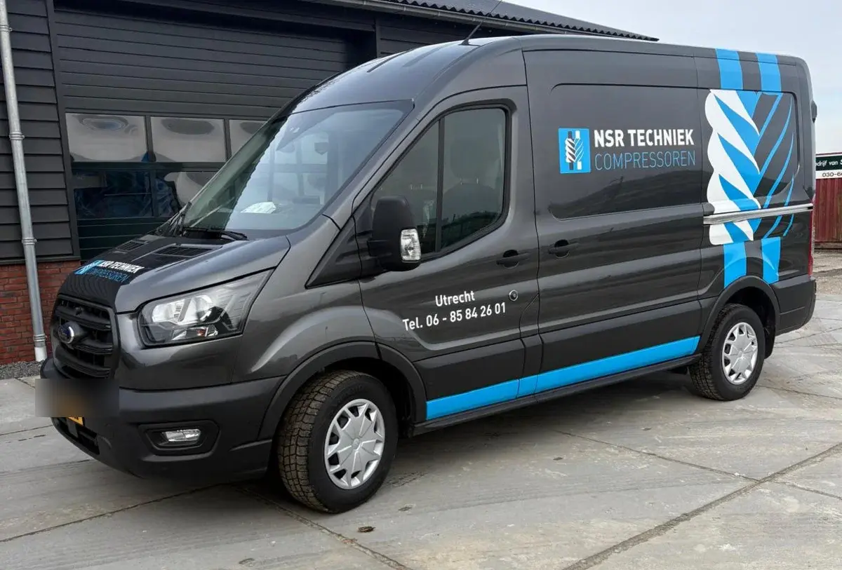 Servicebus van NSR Persluchttechniek uit Utrecht